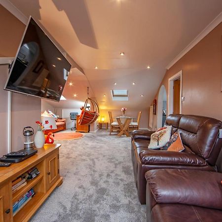 Premium 2Nd Floor 2 Bed Apt Sleeps 4 Adults In Oban Town Eksteriør billede